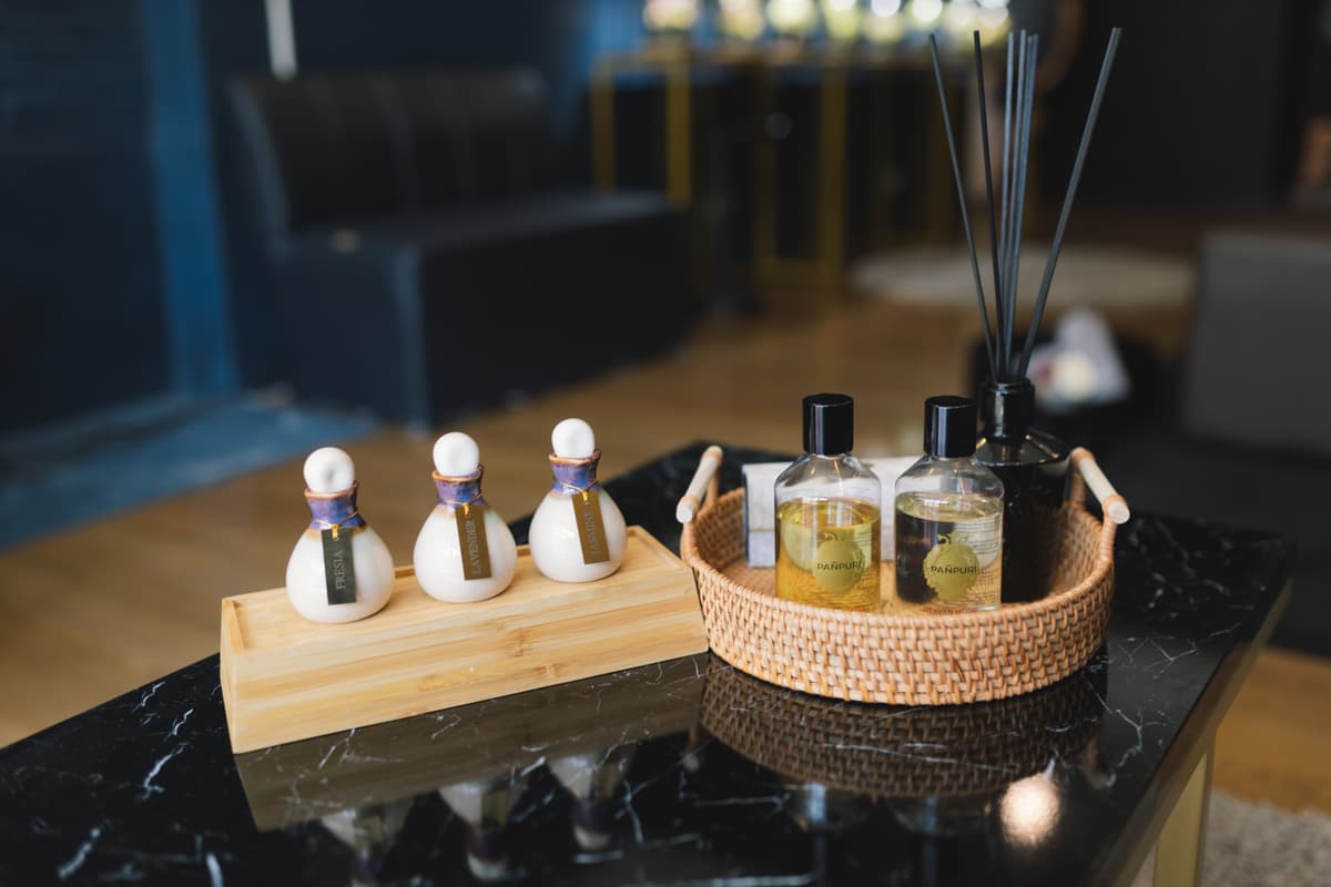 บรรยากาศสปา — น้ำมันอโรม่า ลูกประคบสมุนไพร The Glam Massage นิมมาน เชียงใหม่